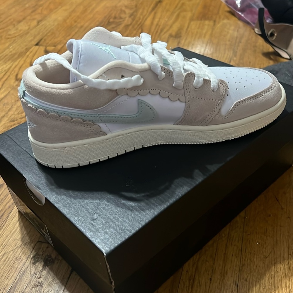 Air Jordan 1 Low SE